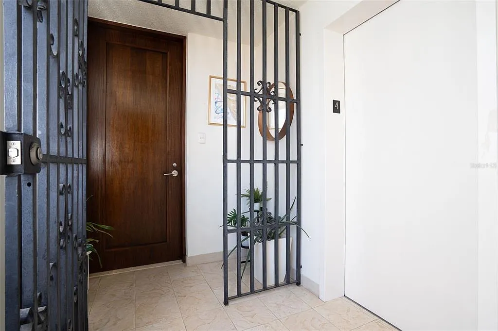 Building Photo - 86 Cervantes St #4B