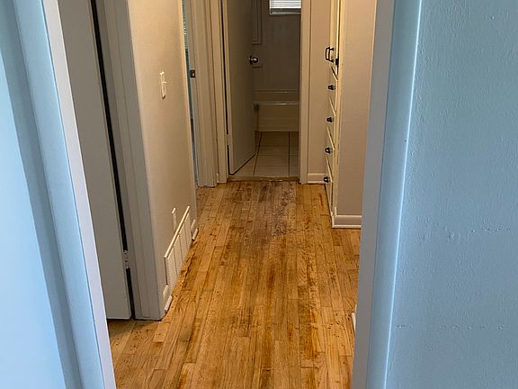 5th image of 6117 SE 11th St