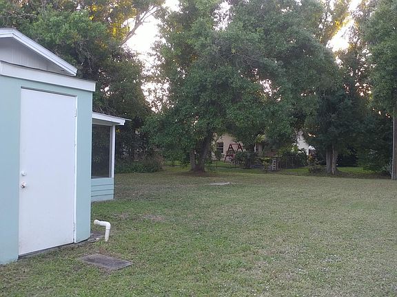 3rd image of 1055 39th Ave