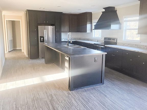 5th image of 2408 West St #79