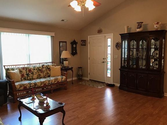 2nd image of 1613 White Pine Ln