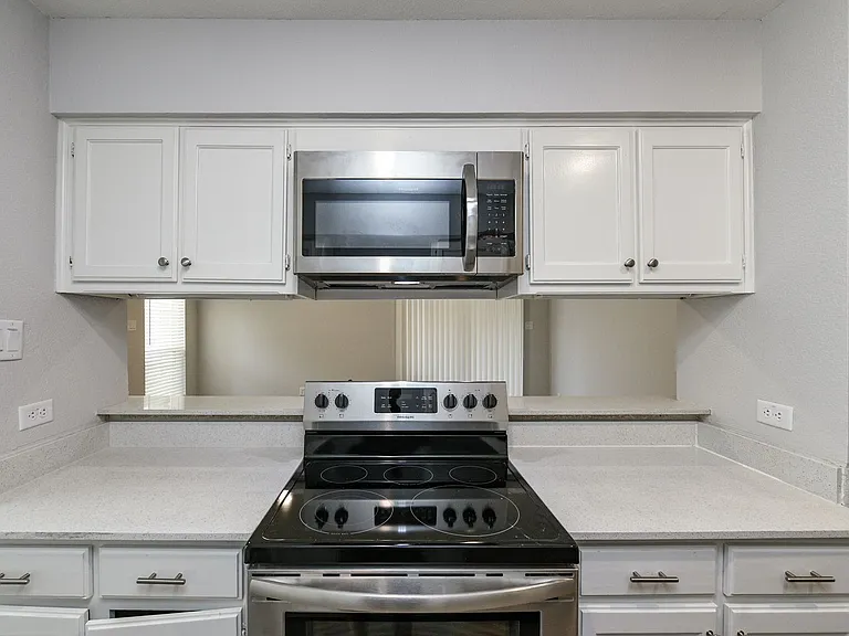 2501 Windy Pine Ln — Photo 12
