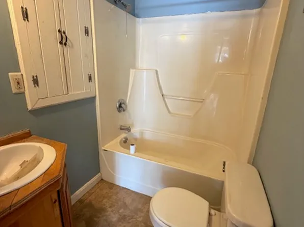 26 Smithwheel Rd, Old Orchard Beach, ME 04064