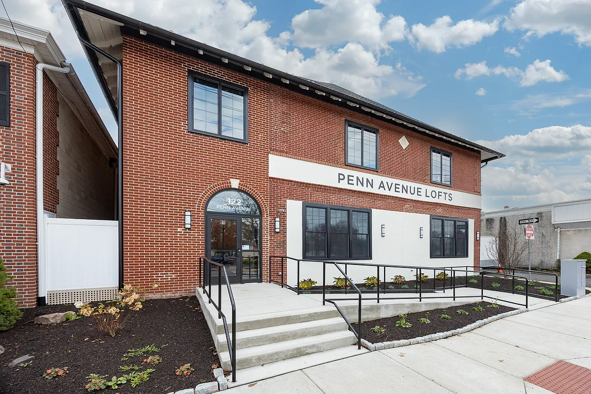 Building Photo - 122 Penn Ave