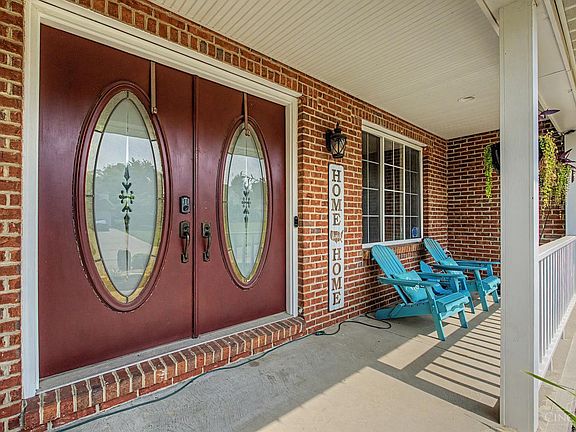 5th image of 552 Virginia Ln