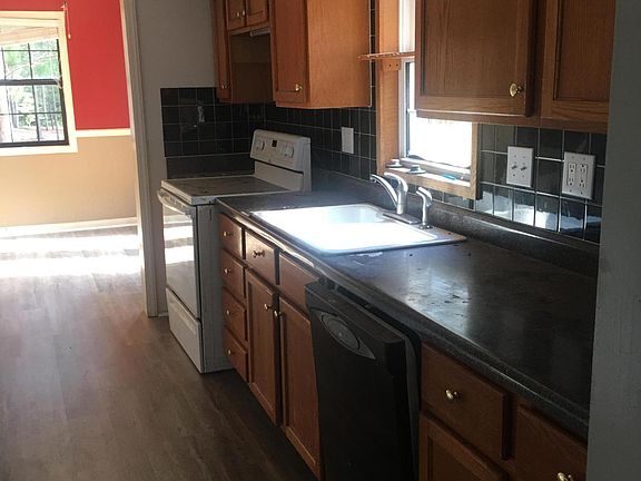 5th image of 493 Ponderosa Dr