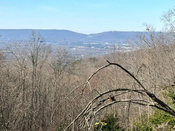 3 Blowing Cave Rd, Gurley, AL 35748