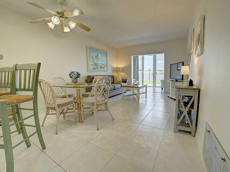 1801 Ocean Dr #110 — Photo 1