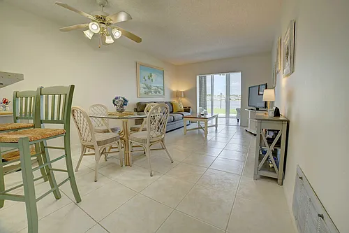 1801 Ocean Dr #110 Photo 1
