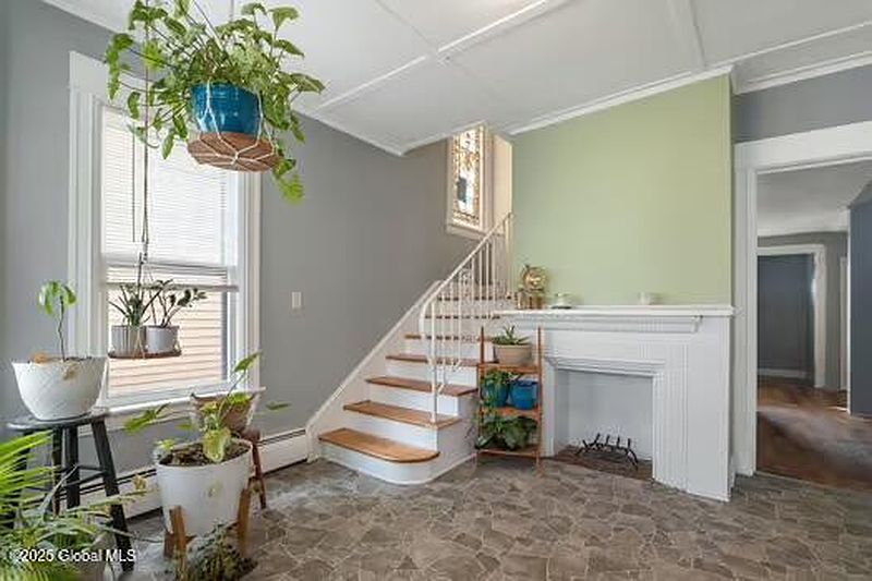 5th image of 1039 Parkwood Boulevard