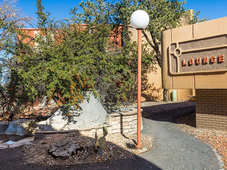 Desert Creek Apartments — Photo 22