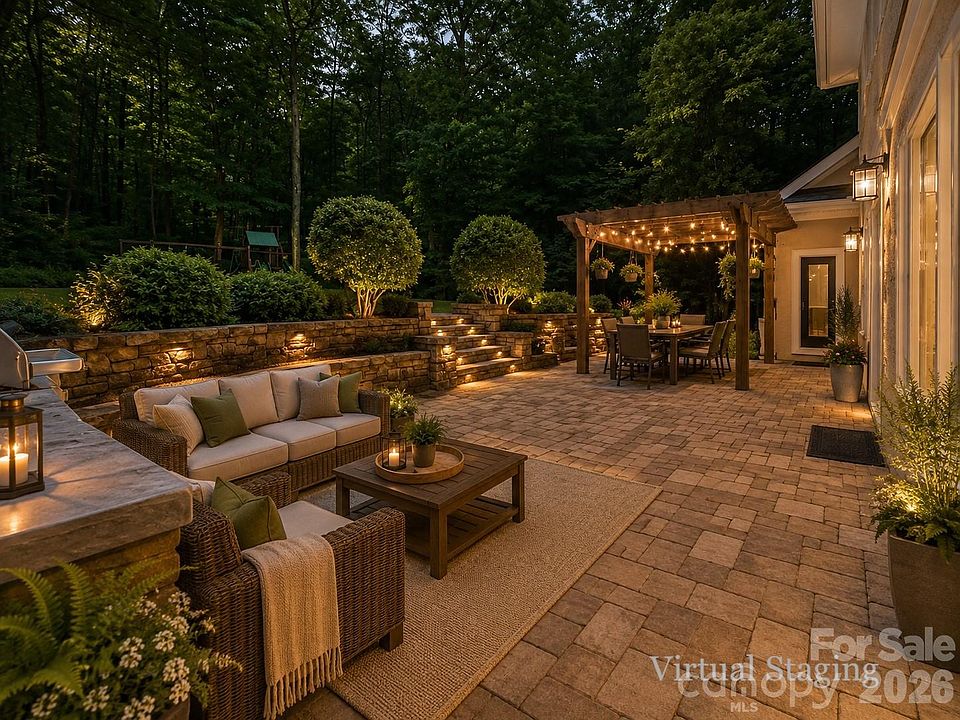 1st image of 94 Oak Hollow Dr