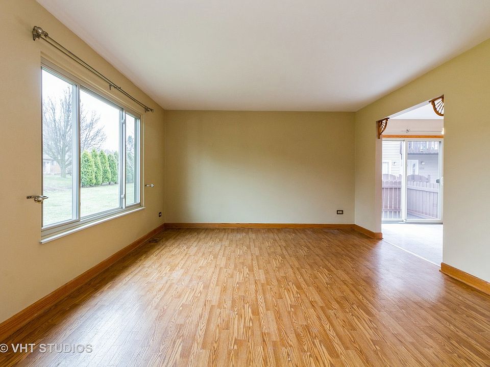 1524 Timberwood Ct Sycamore IL Zillow