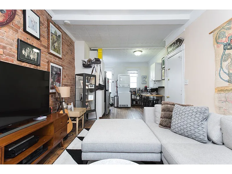 354 7th St photo 1