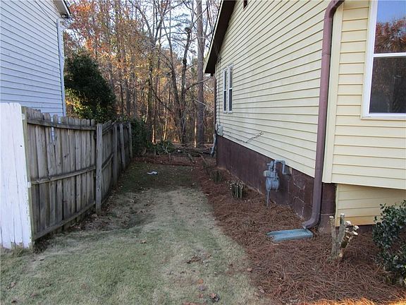 4th image of 4845 Chapelle Ct