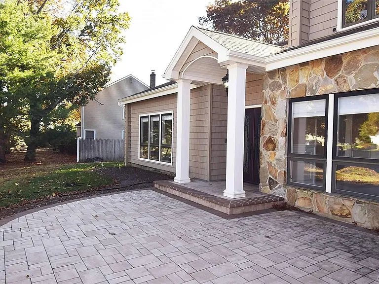 27 Jill Dr — Photo 2