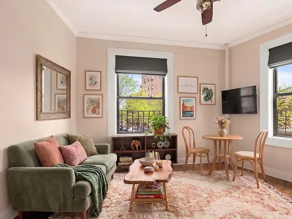 400 Lincoln Pl APT 2B, Brooklyn, NY 11238