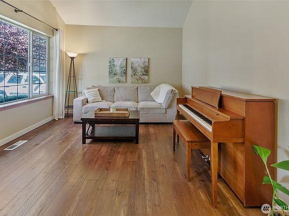 5th image of 6932 Prosik Lane SW