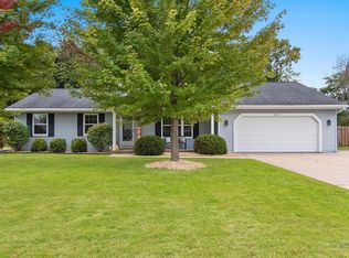 3053 Mercedes Dr, Green Bay, WI 54313