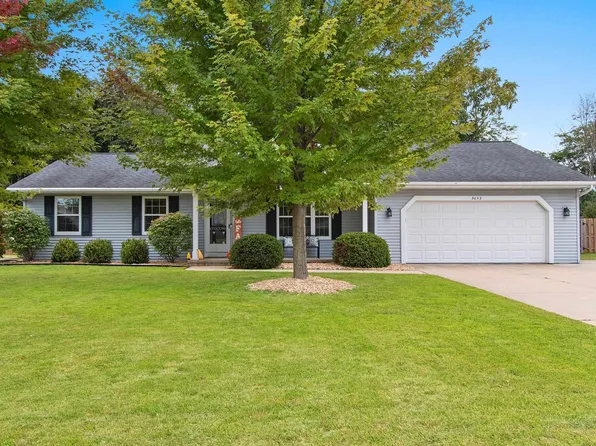 3053 Mercedes Dr, Green Bay, WI 54313