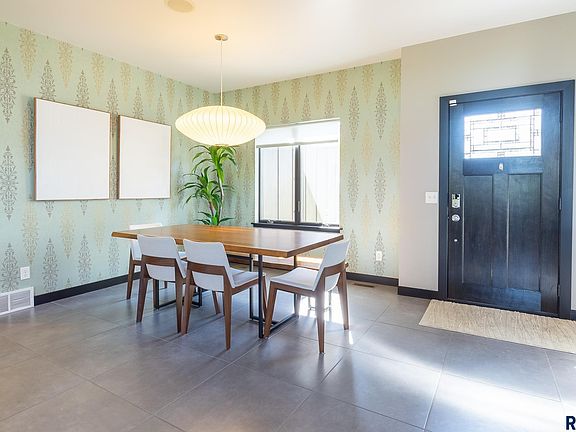 3rd image of 6712 S Whitechurch Cir