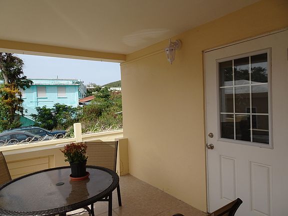 3rd image of 258 Richmond Est