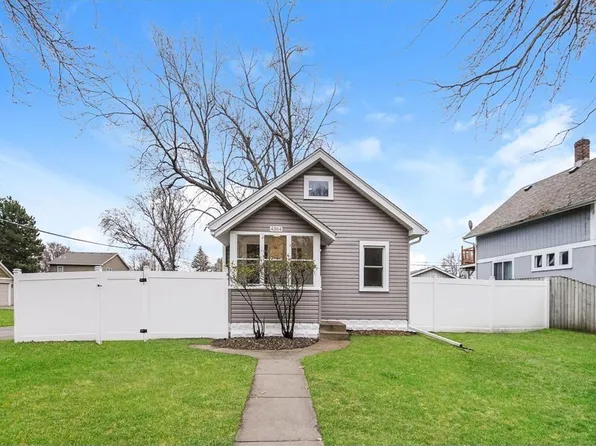 4364 Unity Ave N, Robbinsdale, MN 55422