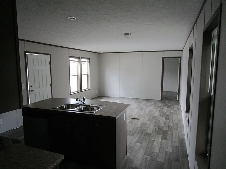 Colonial Oaks — Photo 19