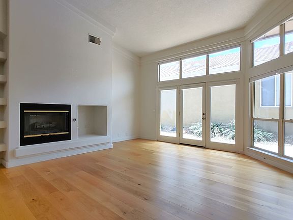 5th image of 7116 Toulon Dr NE