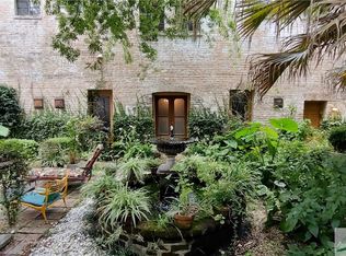 109 1/2 W Charlton St, Savannah, GA 31401