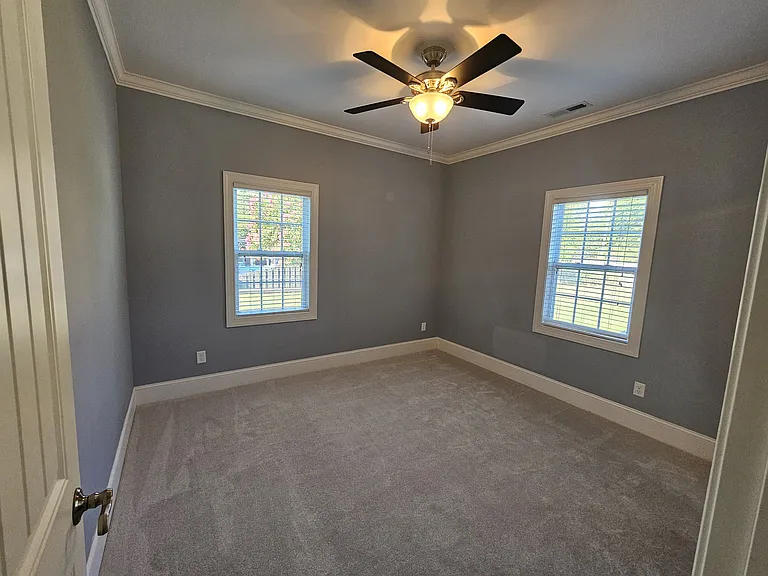 621 Hadley Ct — Photo 11