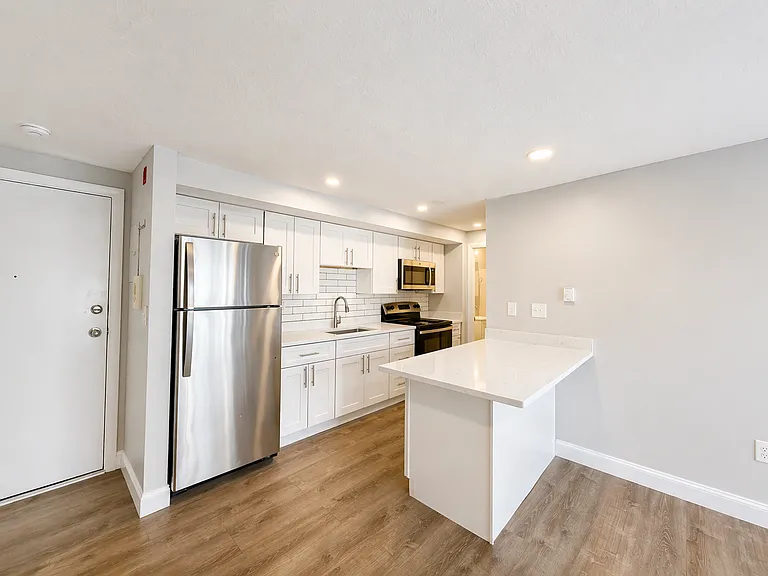 303 Grant St #13 — Photo 9