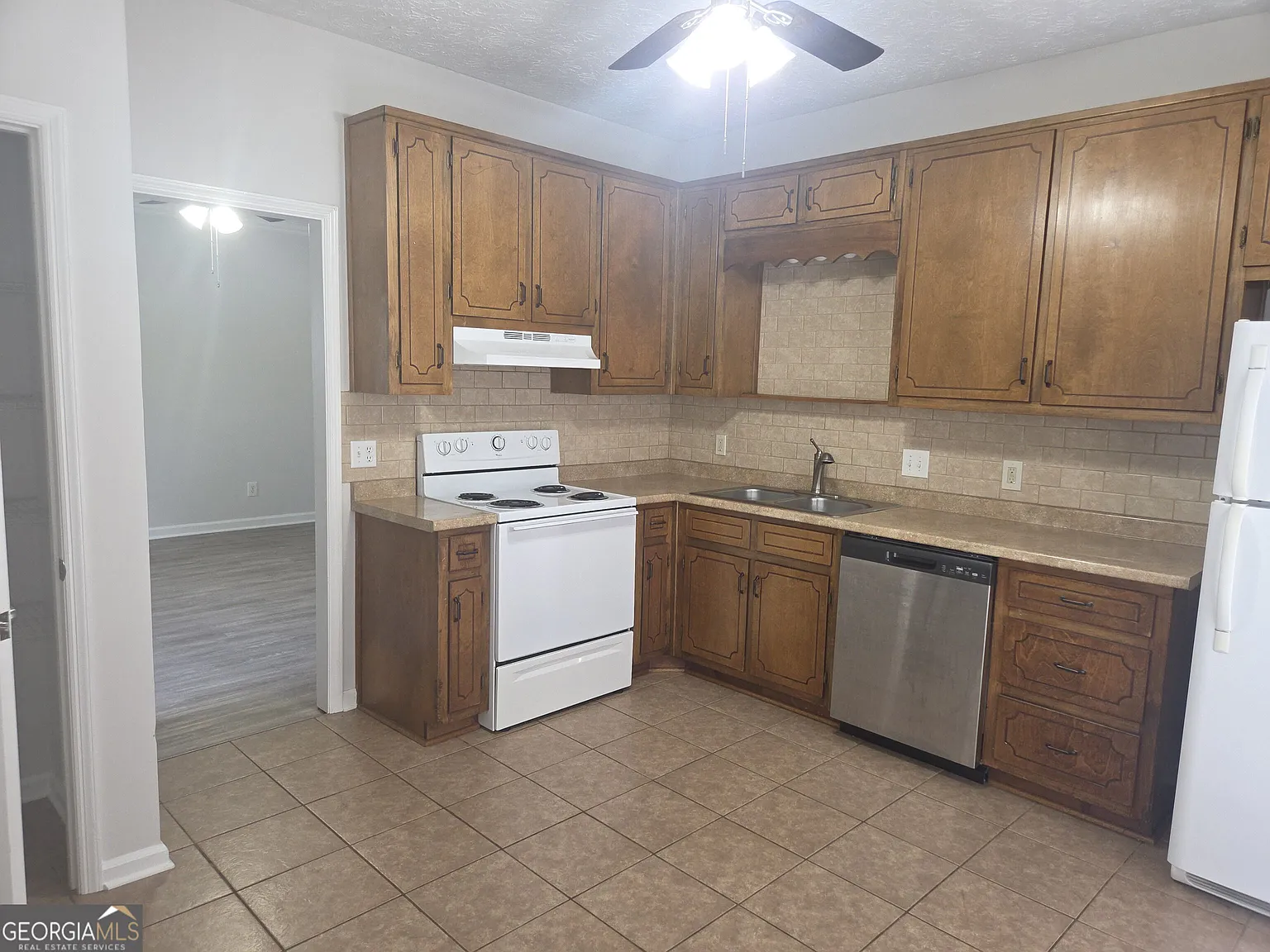 2 bed, 2.0 bath, 1183 sqft, $1,500 — Photo 3