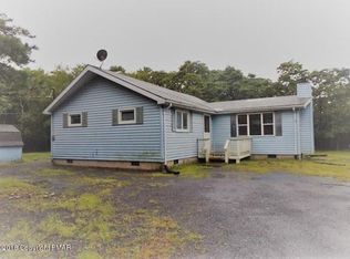 11 Hickory Dr, Albrightsville, PA 18210