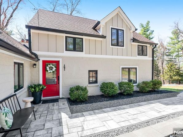 1045 E Saddle River Rd, Ho Ho Kus, NJ 07423