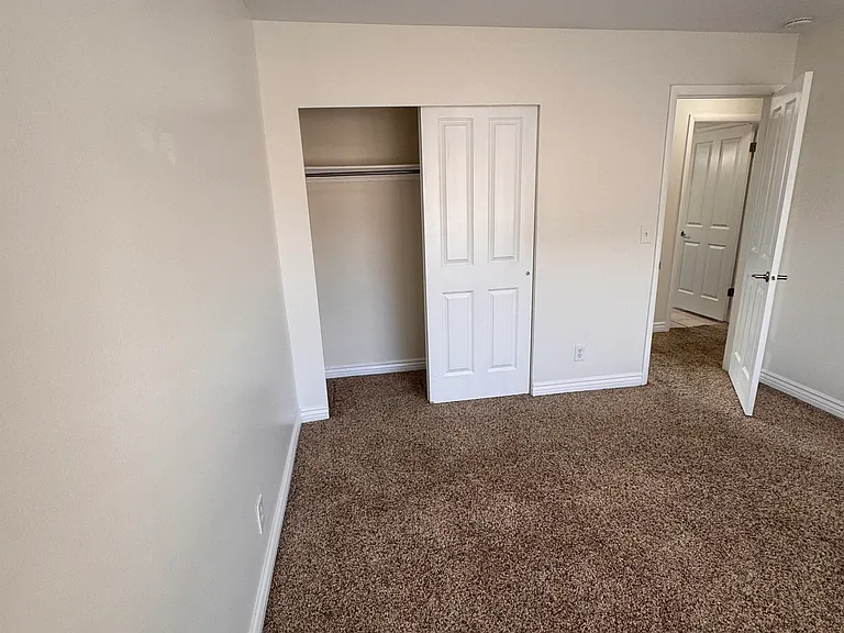 651 N 100 W #H — Photo 14