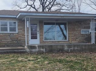 310 S Commercial St, Crocker, MO 65452