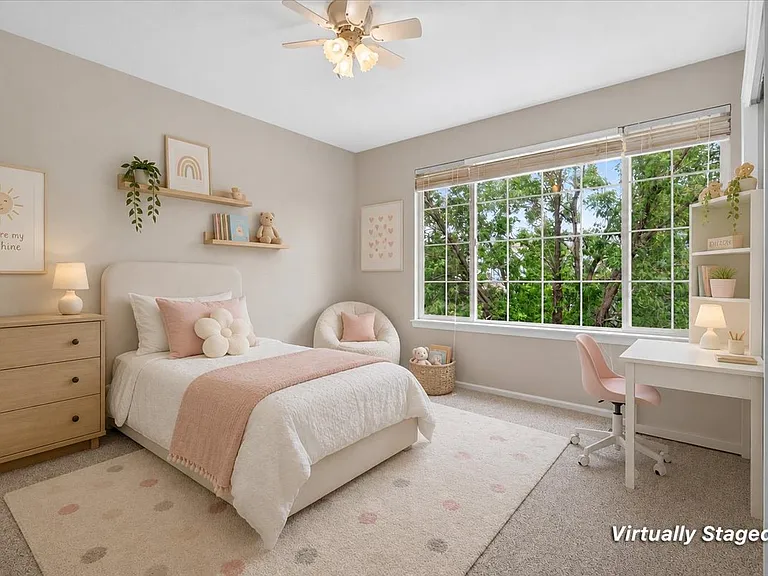 11572 Pine Hill St — Photo 32