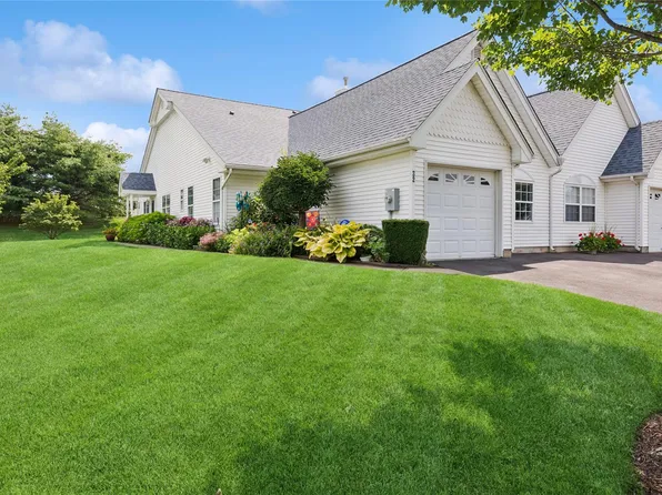 32 Summerfield, Riverhead, NY 11901