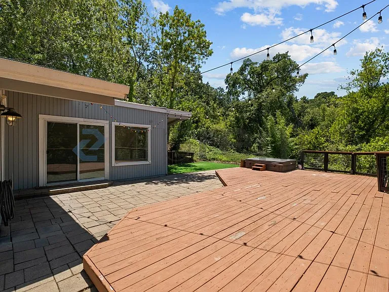 757 Tofflemire Dr — Photo 24