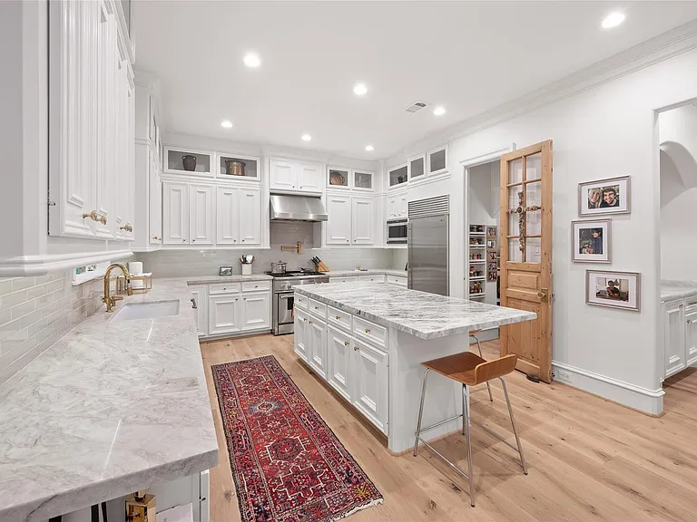 1235 Wynden Oaks Garden Dr — Photo 12