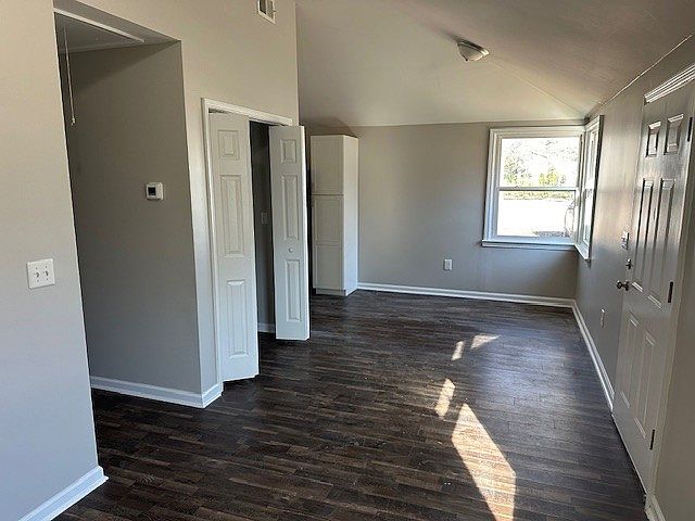 1st image of 505 B Ave APT 6
