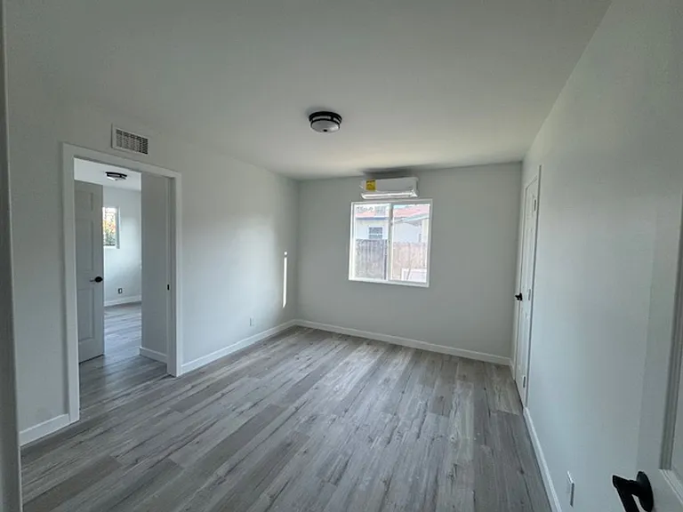 5428 Sale Ave — Photo 9