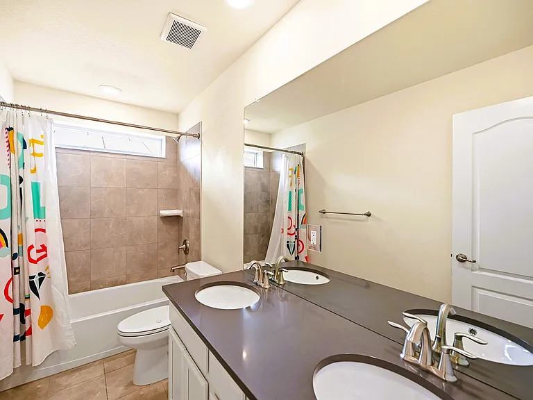 10054 E 59th Ave — Photo 19
