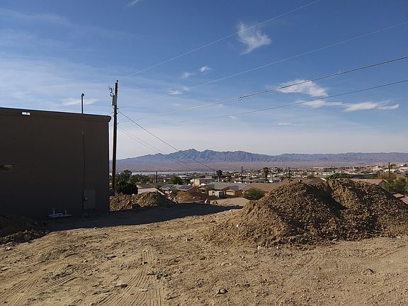 3rd image of 3065 Winterhaven Dr