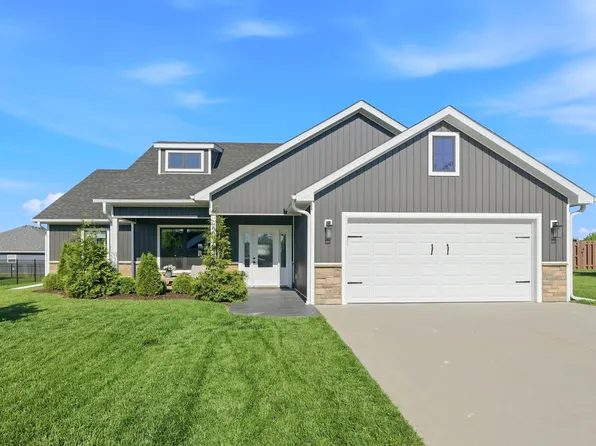 6605 Gail Ct, Hallsville, MO 65255