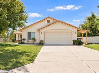 15589 Cheyenne St, Hesperia, CA 92345