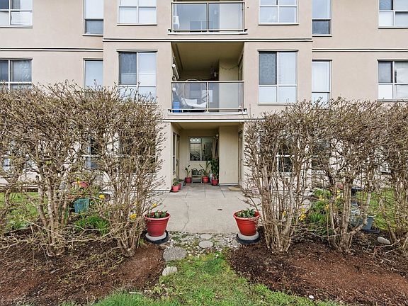 5th image of 33731 Marshall Rd #102