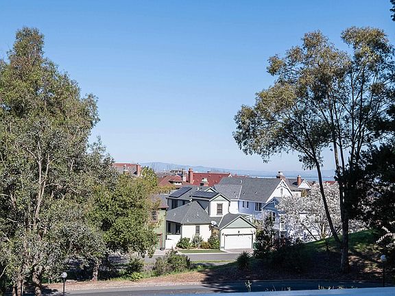 4th image of 214 Apollo APT 3