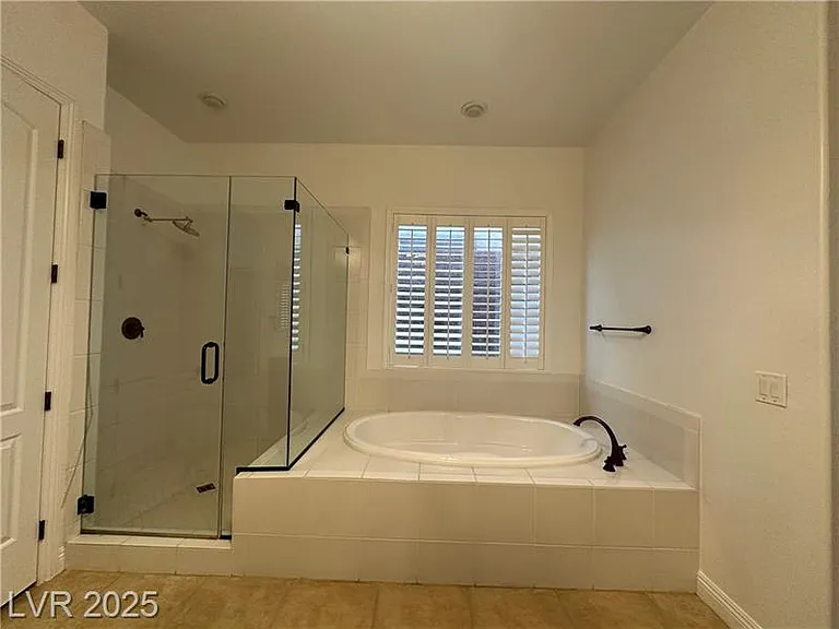2321 Martinique Ave — Photo 17